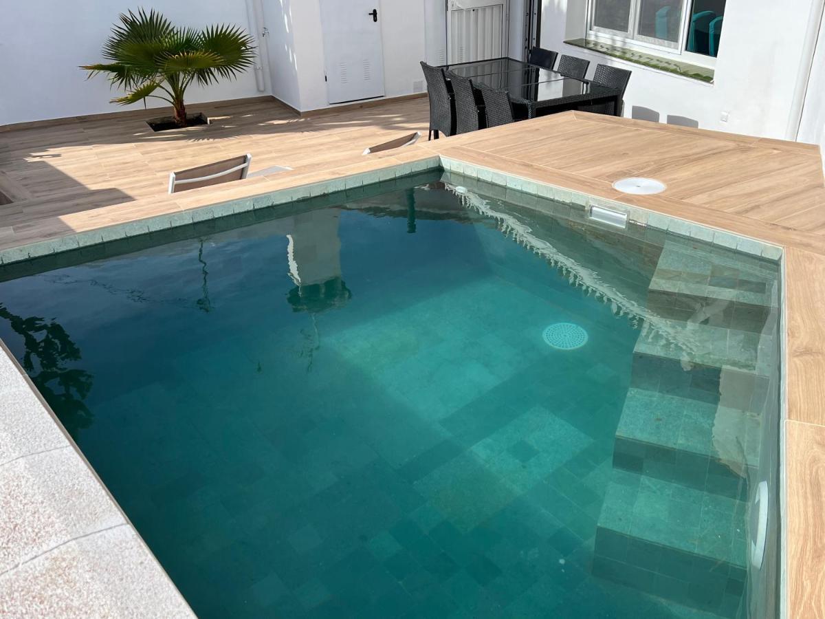 Karibu beach&pool Marbella Bagian luar foto