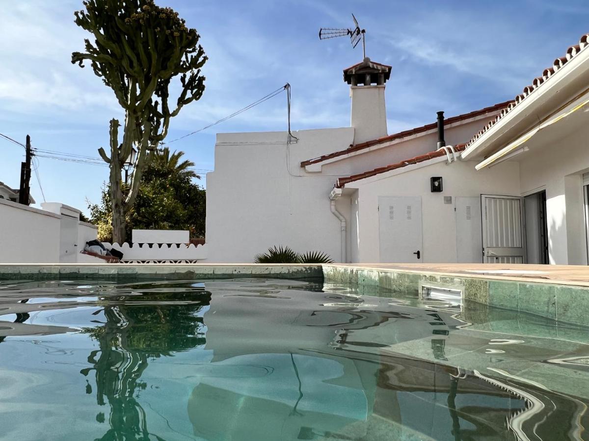 Karibu beach&pool Villa Marbella Bagian luar foto